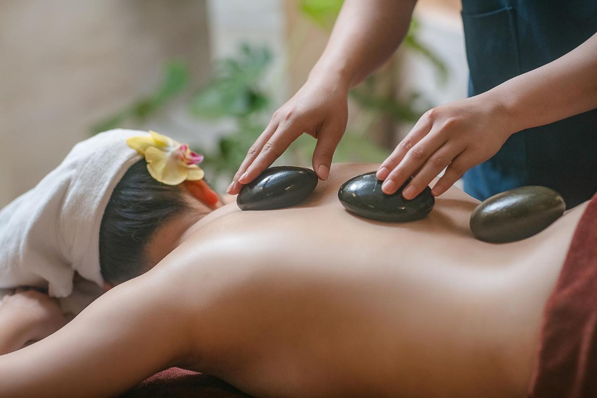 The Oriental Jade Hotel Hanói Exterior foto Hot stone massage