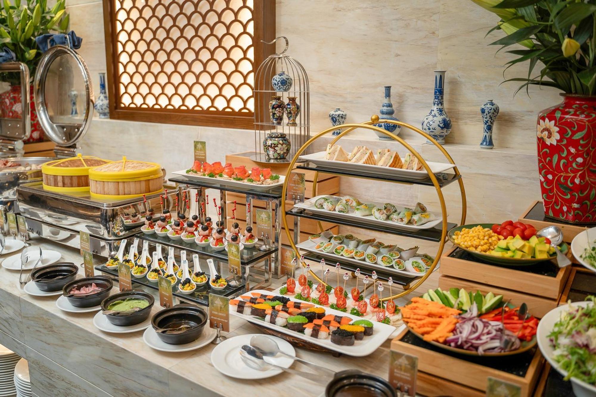 The Oriental Jade Hotel Hanói Exterior foto A buffet at a hotel