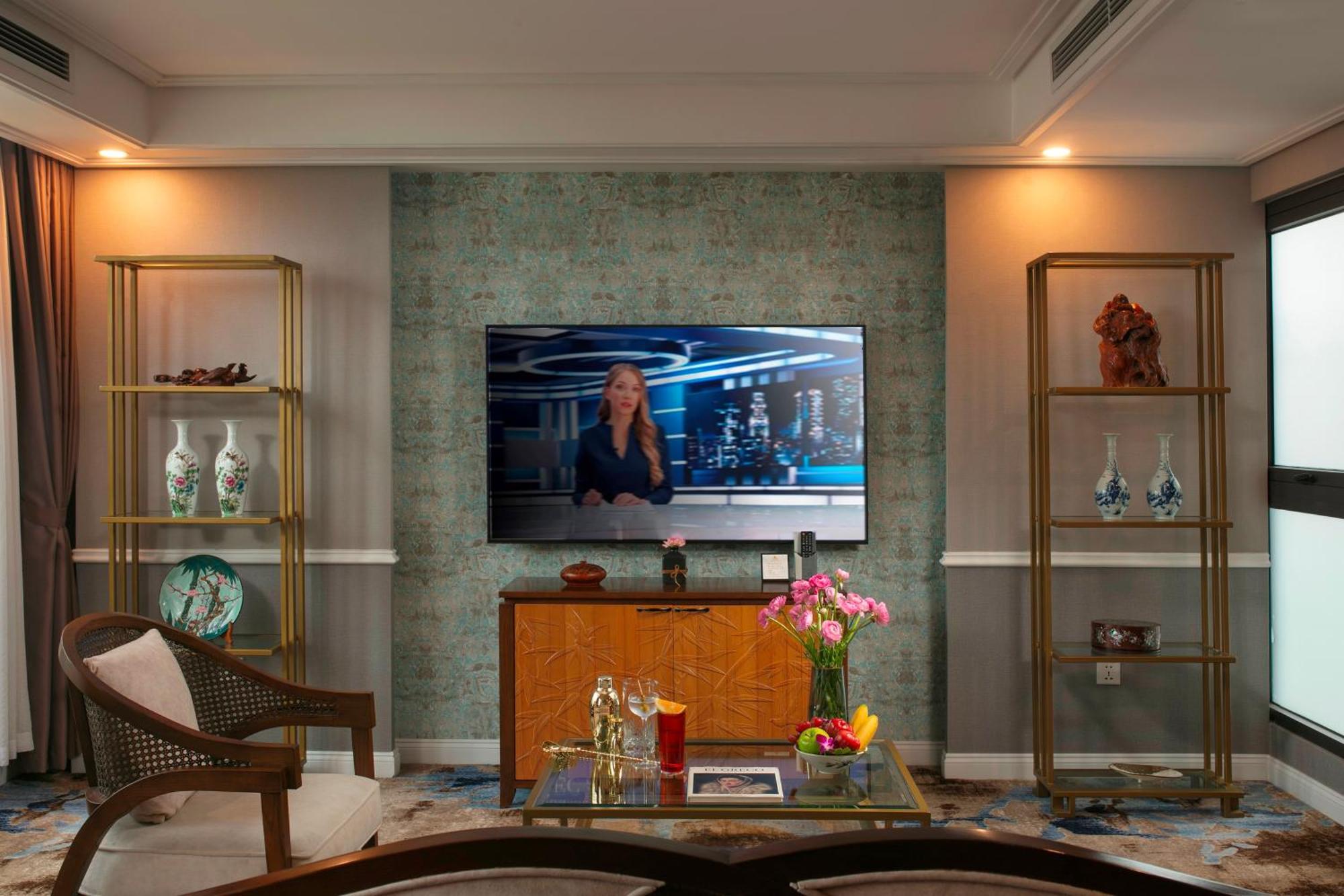 The Oriental Jade Hotel Hanói Exterior foto A 4K television